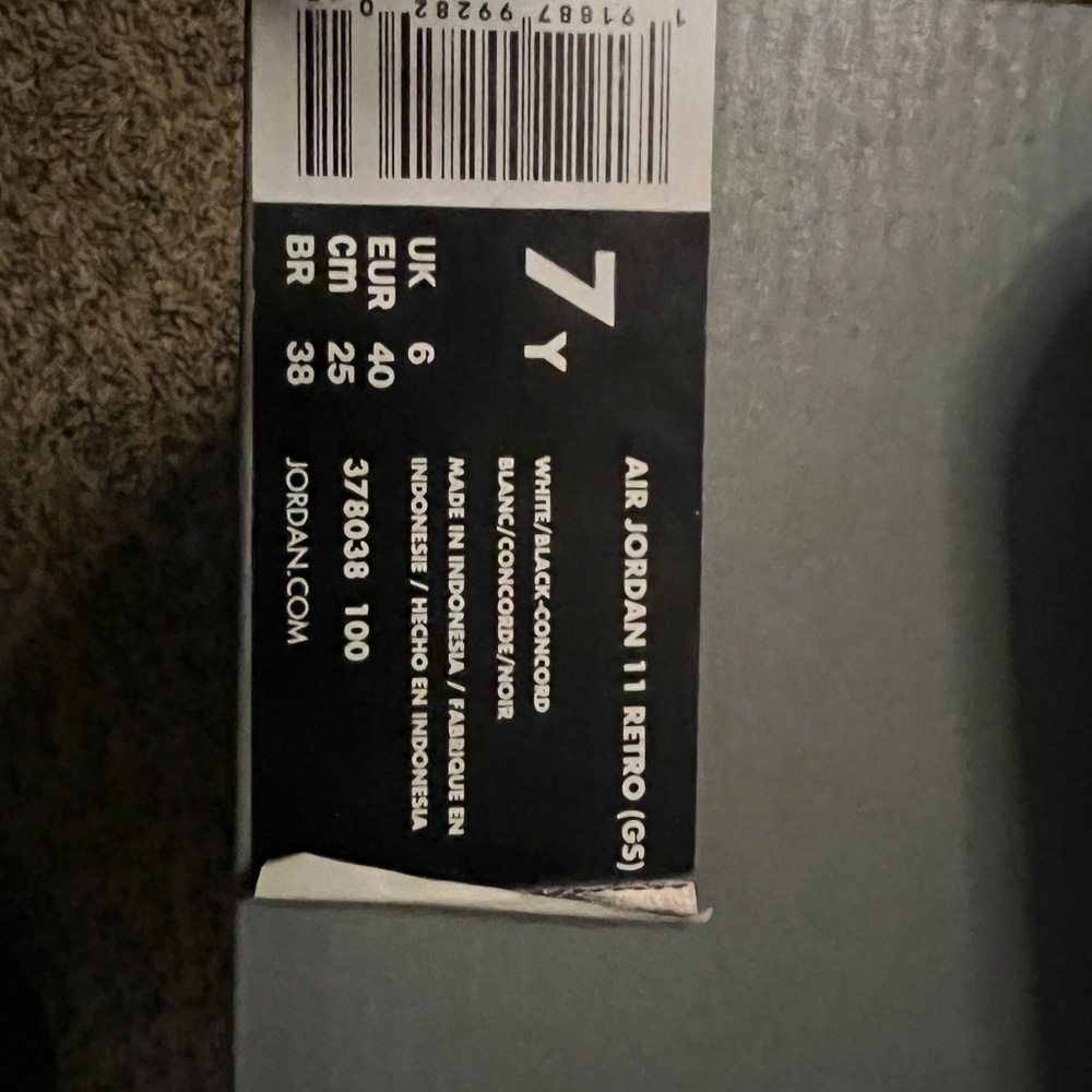 Jordan 11 Concords - Picture 6 of 8